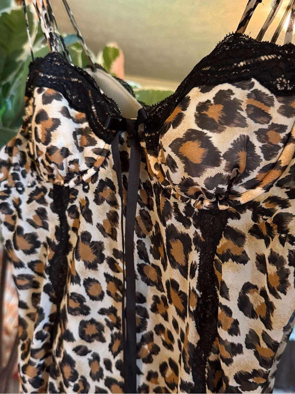 Vintage Y2K leopard print lip dress - Picture 2 of 5